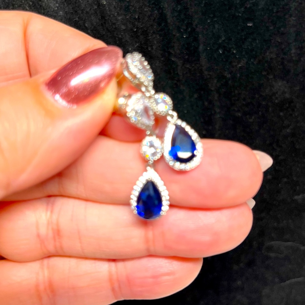 M💍pretty sapphire and silver cubic zirconia earrings -fancy